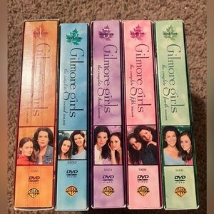 Gilmore girls DVD seasons 1-5.